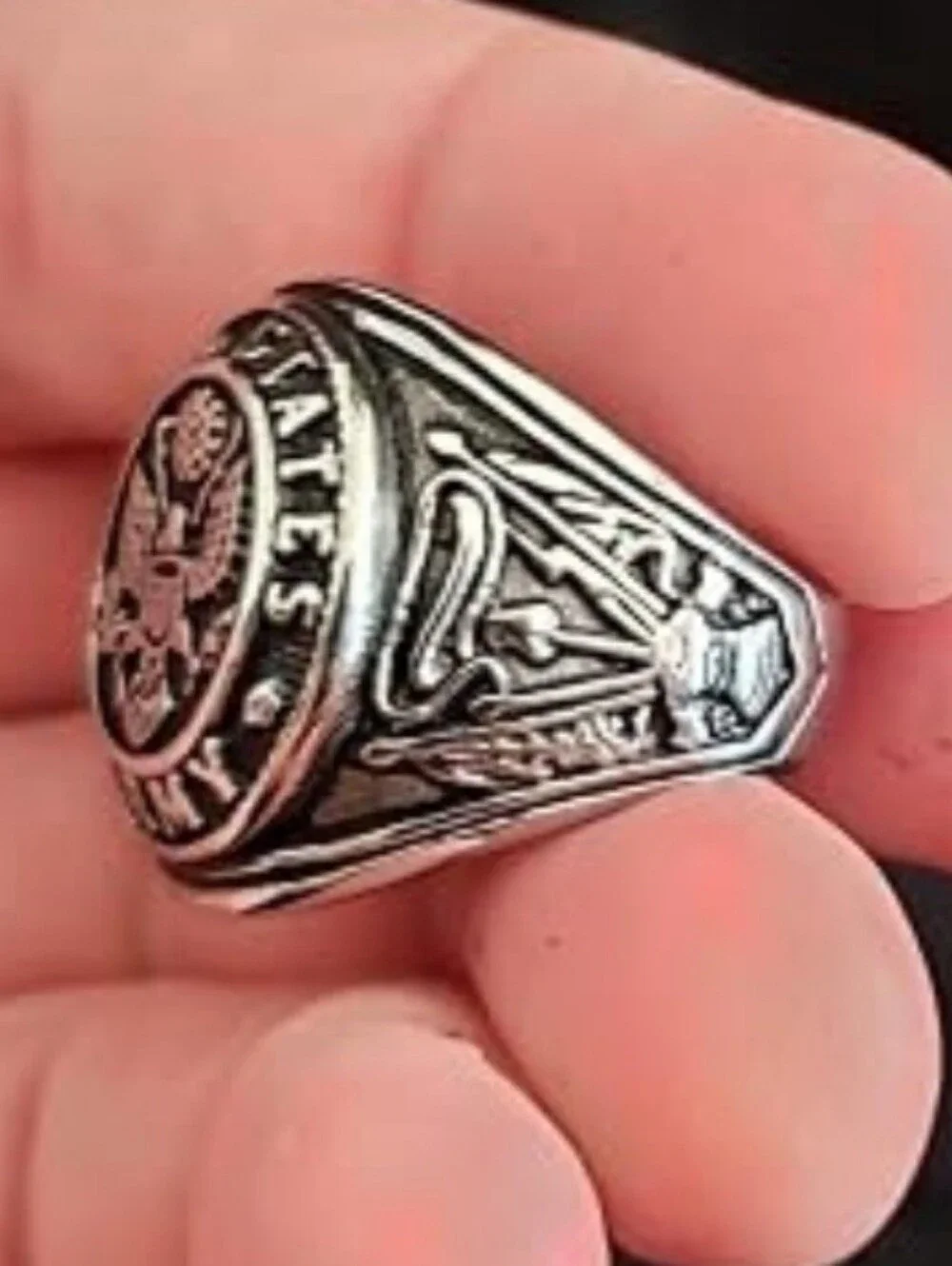 New Stainless steel US Army American Flag Eagle ring Size 7 - 13 Available